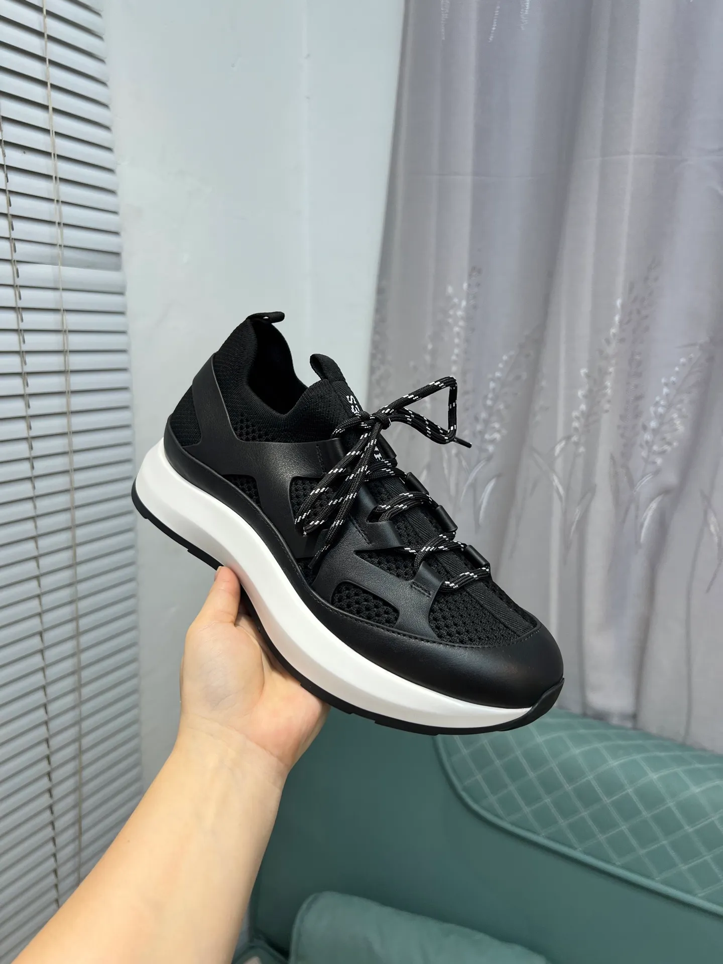 💰¥720 HERMES Men’s rest sneakers! -High-end quality original casual sports shoes -Upper: high nappa calfskin, forging technology, knitted fabric, shoe brand webbing, injection molded brand logo -Inner: foot pad; water-dyed cowhide -Outsole: ultra-light TPU·rubber; two-color molded outsole -Ultra-high quality control·fine workmanship: highlighted (high-end·luxury·grade) Size: 38-44 (45 46 customized)